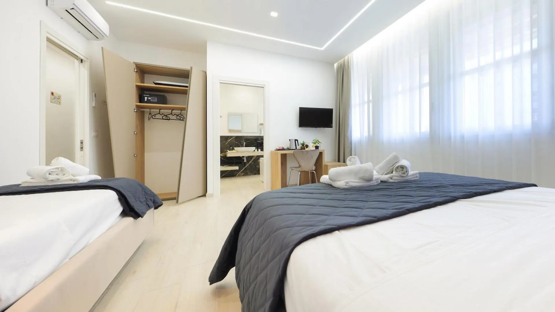 Suite Del Corso Sicilia Catania Homestay
